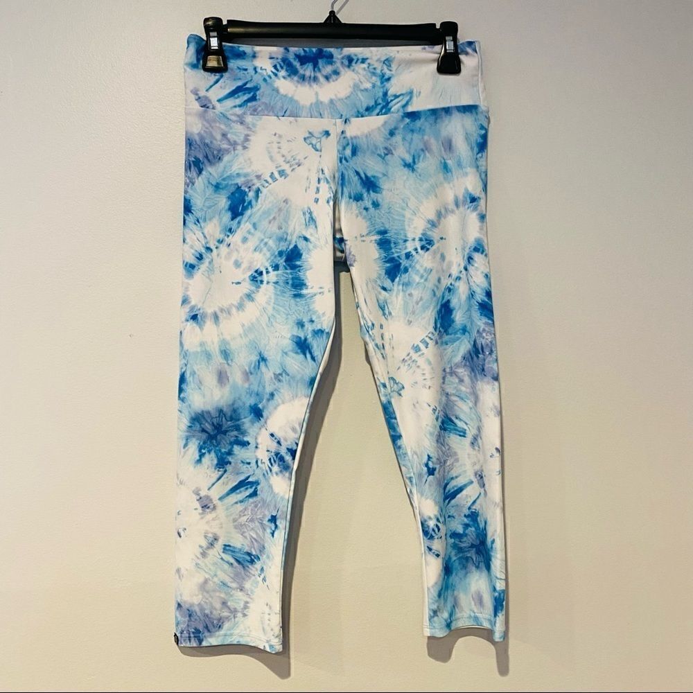 Onzie White/Blue Tie Dyed Cropped Legging Size S/M